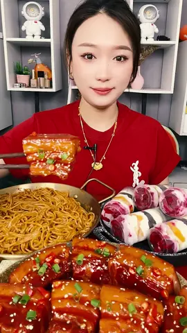 🍲🥢🍛 #MukbangLife #FoodLovers #EatingShow #ChineseCuisine #Shorts (286)
