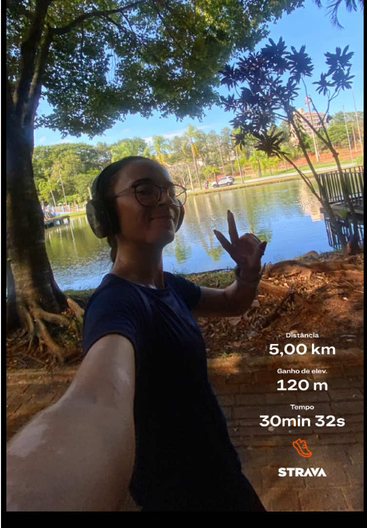Como colocar adesivo transparente do @Strava em cima da foto? . . . #strava #corrida #Running #edicaodevideo #RunningManOnTikTok #run 