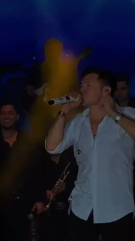 Despierto y siento tantas ganas de verte  #detiexclusivo #jorgemedina #josicuen #regionalmexicano #laarrolladorabandaellimón #musicadebanda #musicamexicana #amor #musicaparadedicar #paraella 