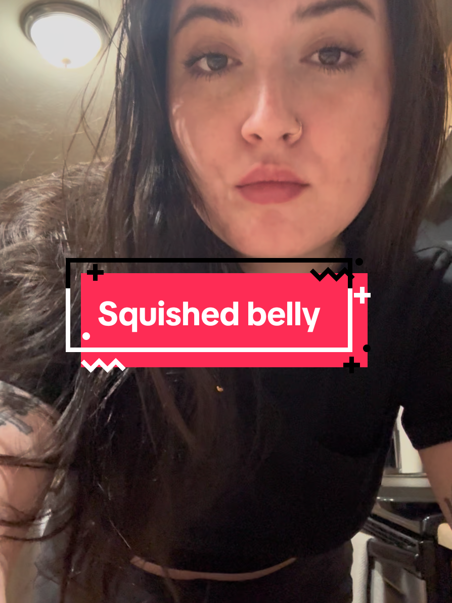 Guess these jeans weren’t ready for all this tummy ;)
