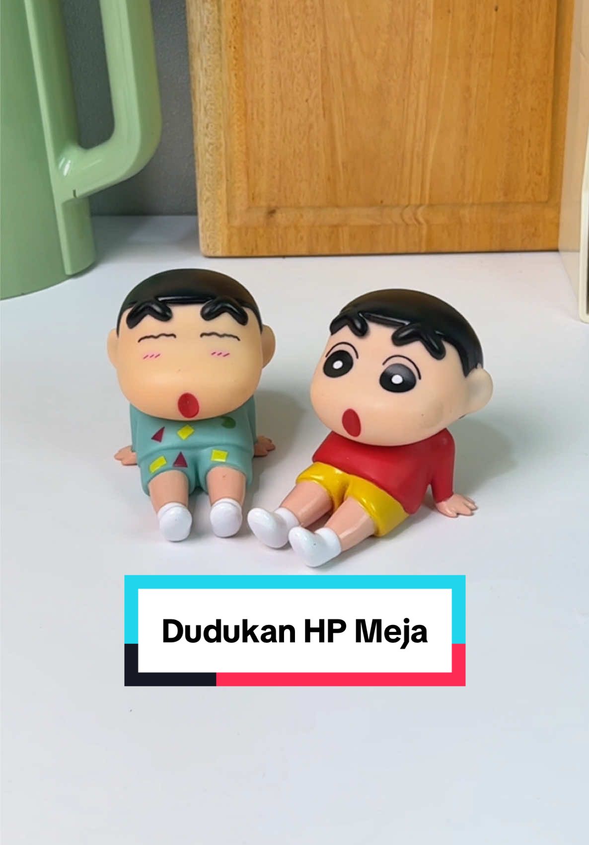 Dudukan hp meja ✨ #standholderhp #dudukanhpmeja #pajanganmeja #holdershinchan 