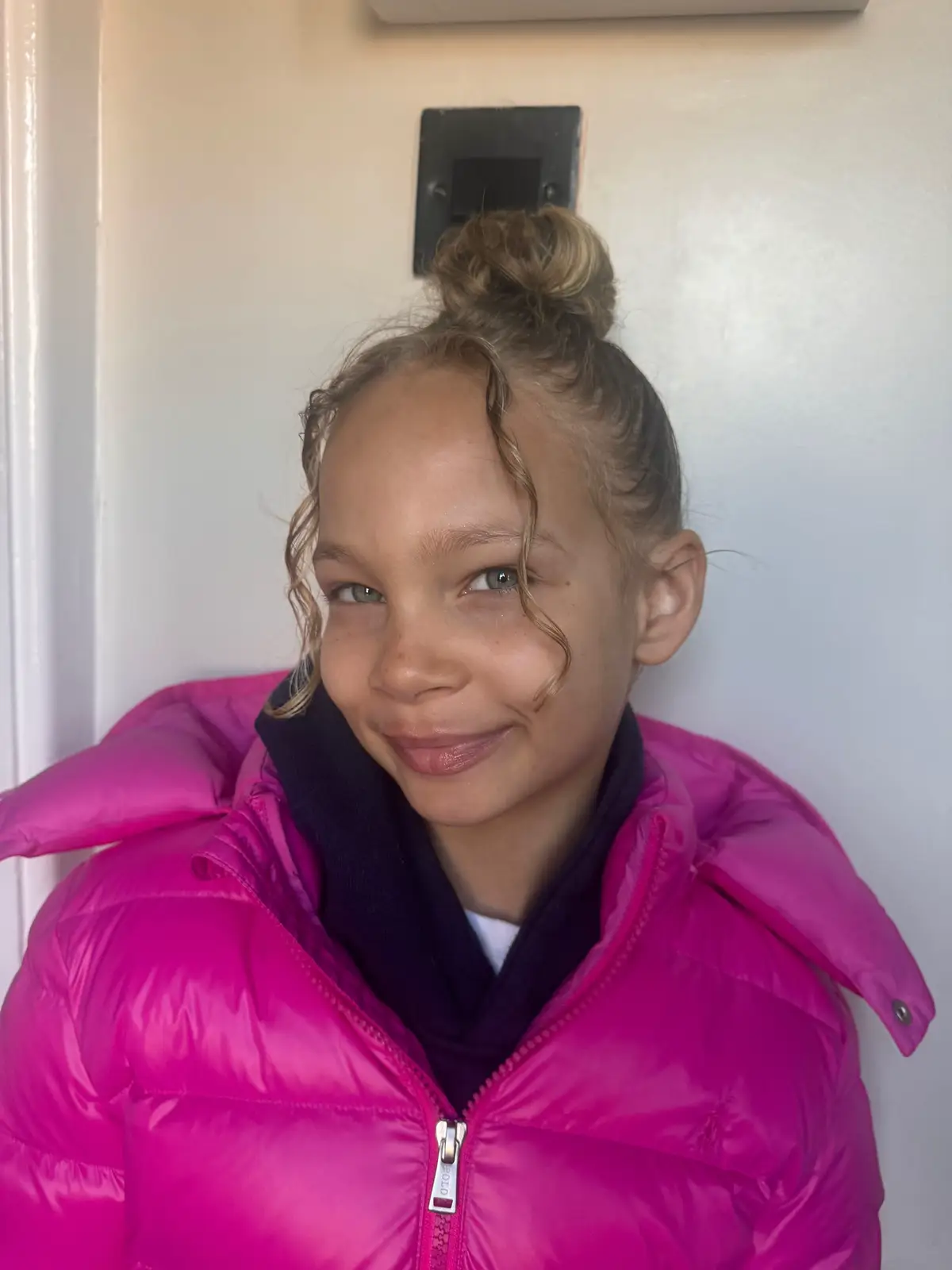 Happy girl this morning as she was told last night she might be getting moved up in gymnastics🫱🏽‍🫲🏼 and it’s also PE day at school today😂🥲 my little active queen😂🤸🏼  #fyp #beforeschool #deeandrudy #prettygirl #peday #gymnastics #schooldays 