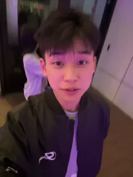 Phiên chợ tình anh rình mua thính…🤣