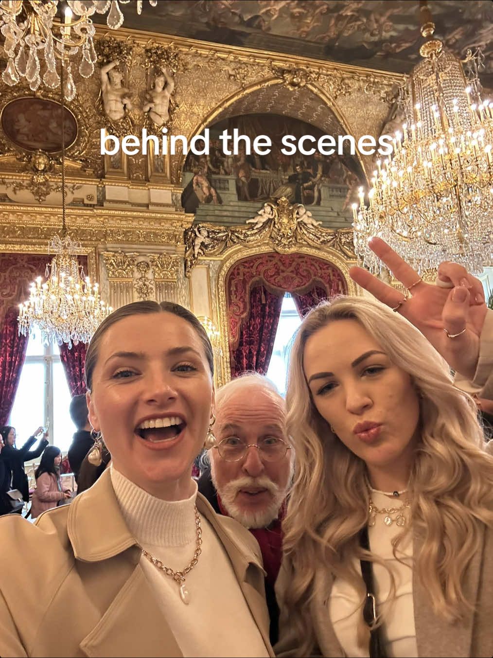 aint an easy job 😂 @Amberlea Van Vianen  #behindthescenesfootage #influencersinthewild 