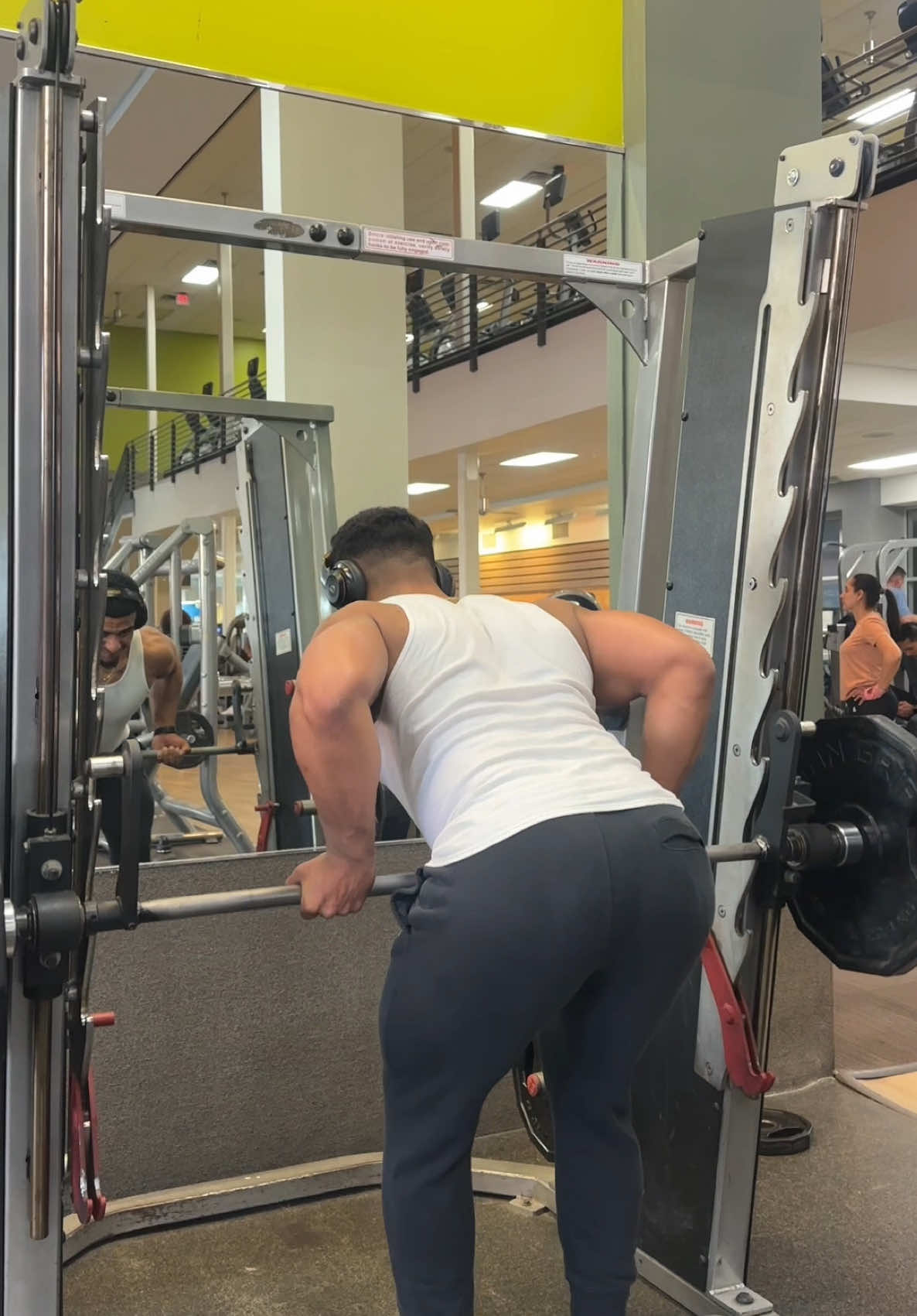 BACK AND BIS😤😤 CLOTHING BRAND @AllnaturalBrand™  #fyp #gymmotivation #allnatural #godisgood #gym #Fitness #