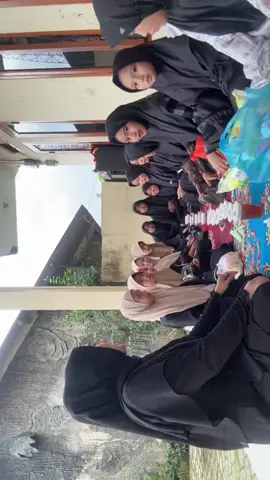 Ikut trend dulu ya nak,sambil Iftar🥰walaupun sederhana tapi happy😄fyp #xbyzca #fypシ゚viral #trend 