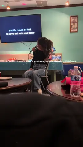 Tbh idk if I like karaoke and singing in front of ppl is so hard for meee. Ignore my shirt it doesn’t fit right ok? @BILLIE EILISH #billieeilish #hmhas #wildflower 