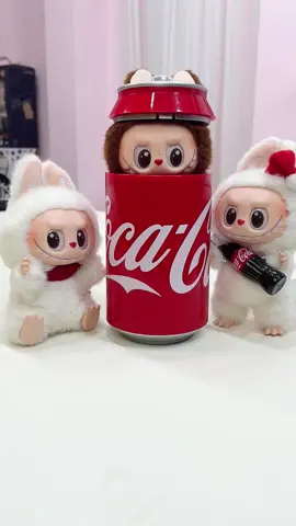 When LABUBU meets Coca-Cola… the cutest collab ever! 🥤Let's join the cheers with LABUBU!🍾 ✨THE MONSTERS COCA-COLA Series - Vinyl Face Blind Box#popmart #themonsters #labubu #cocacola #plushtoys #pendant #blindbox