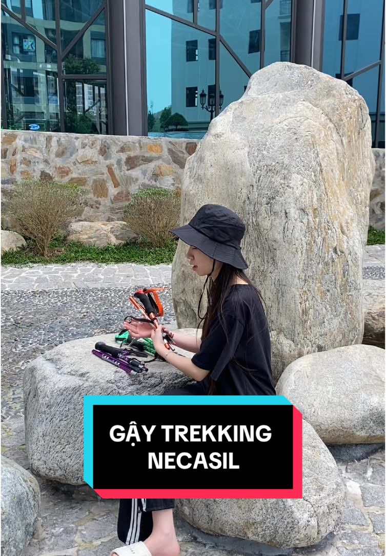 Đi leo núi thì cần có mang gậy trekking không??? #xuhuong #cls #trekking #gayleonuigapgon #gayleonui #trekkingantoan #trekkings #camping #trekkingchile 