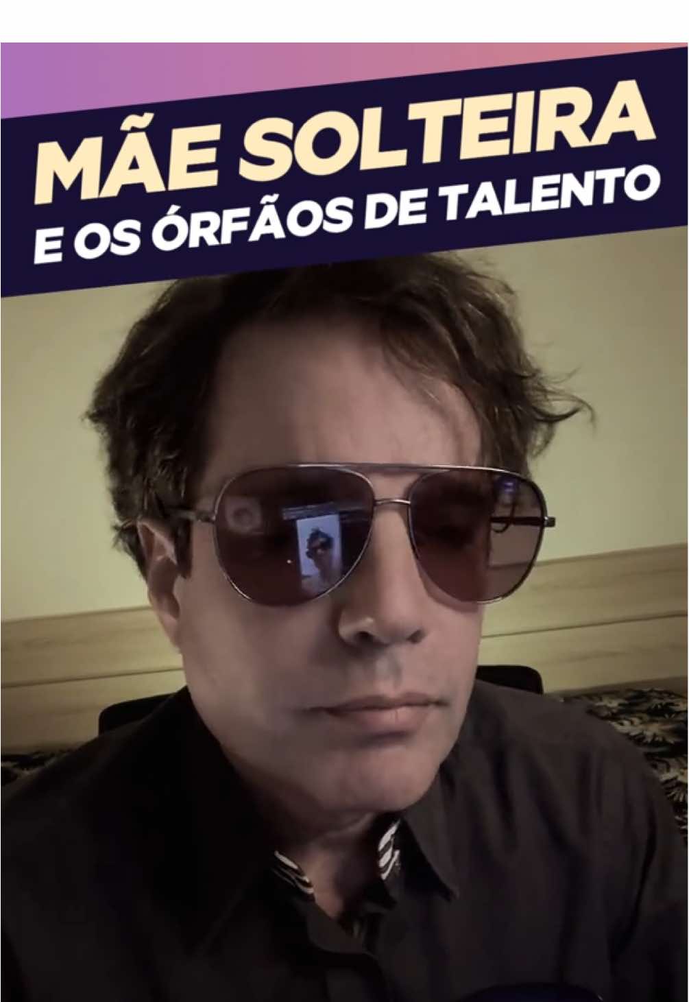Fiuk veio a público para falar sobre a polêmica em que se envolveu, ao se sentir traído por não estar creditado como um dos compositores do hit Mãe Solteira. Em resposta a Fiuk, MC Davi, também compositor da música, publicou um vídeo desmentindo as declarações: “Mãe Solteira foi escrita por mim, Eskine e G15. Nós iniciamos a música no estúdio… Aí o Fiuk entra e faz uma melodia lá no final, com a música já 90% pronta… Está agindo de má-fé.” Para mim, não importa quem é o autor dessa música horrorosa e esse vídeo é muito revelador do momento medíocre que estamos vivendo. Aquele abraço e até um próximo vídeo. #fiuk #mcdavi #eskine #g15 #maesolteira