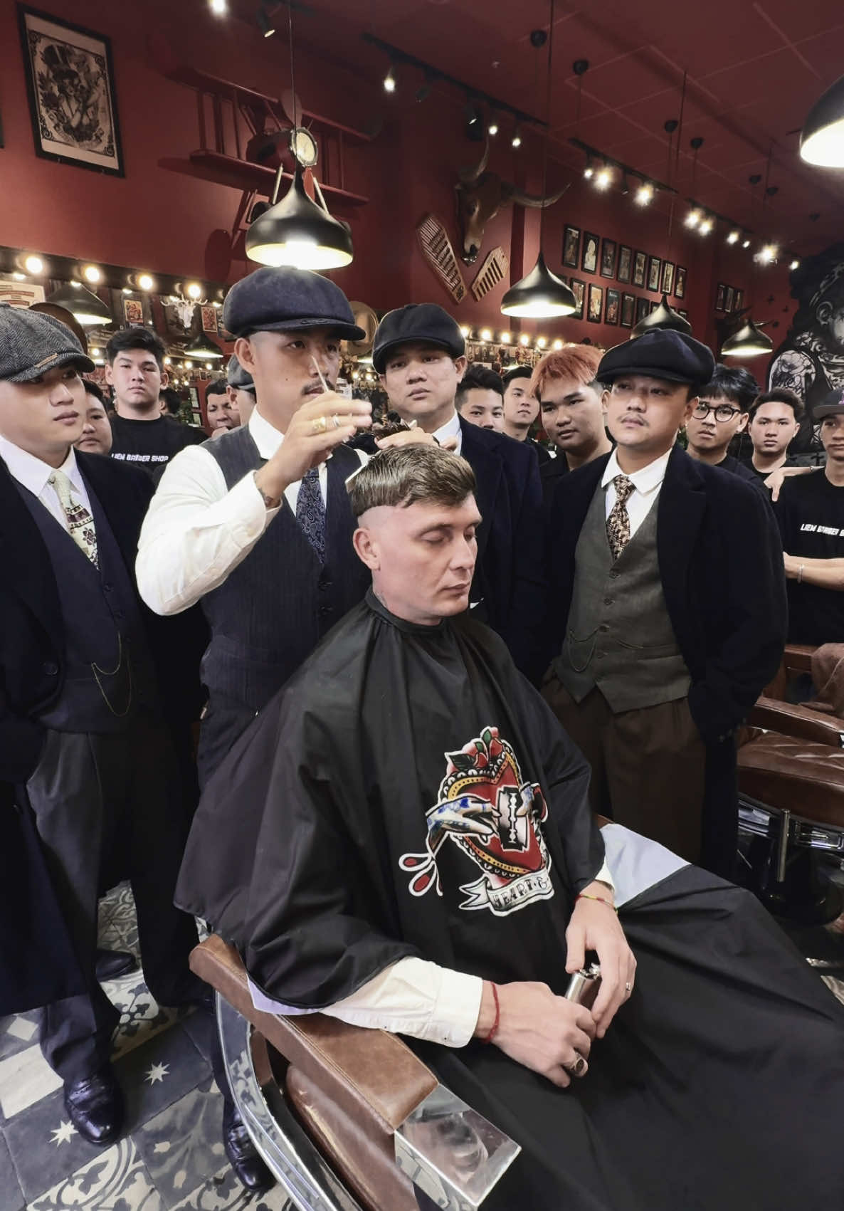 I like this place @Liem BarBer Shop  #liembarbershop #thomasshelby #peakyblinders #tungtengbarber 