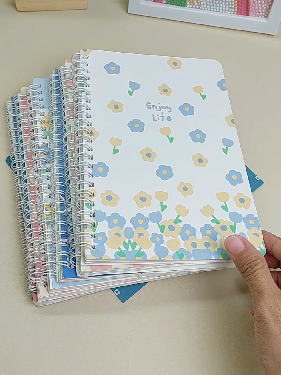 Gong banget notebook ini tuh bagus tapi murceee. #notebook #bukuaesthetic #notebooks #bukuspiral #bukucatatan 