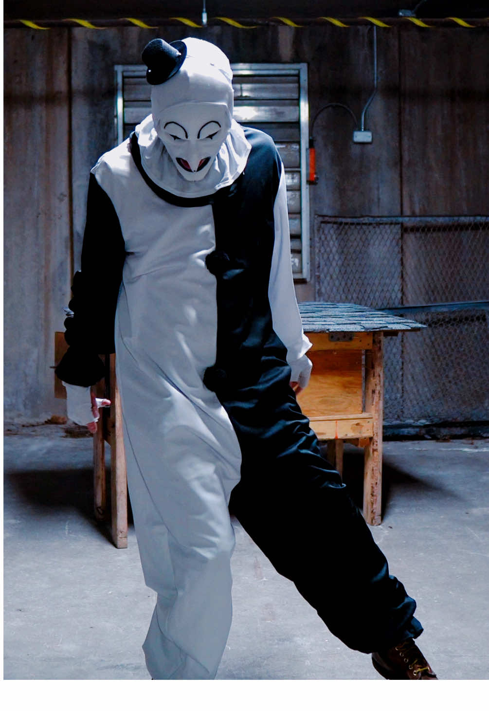 Warming Up  #fyp #foryoupage #foryourpage #dance #michaeljackson #arttheclown #scary #horror #terrifier #creepy