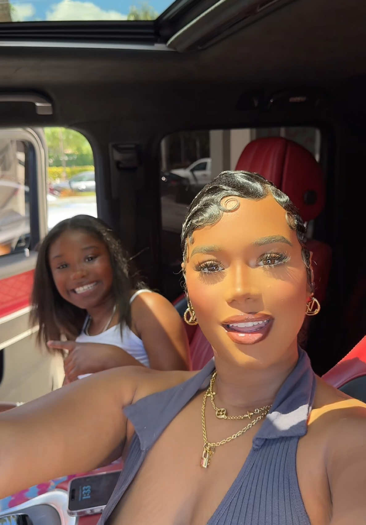 We taking pic like 💅🏽  #CapCut #worldwide #makemeviral #makemefamous #influencer #trendingsound #girlsbelike #richgirlaesthetic #thatgirl #girlsbelike #vibes #richlife #prettygirl #miami #momlife #momanddaughter #minime 
