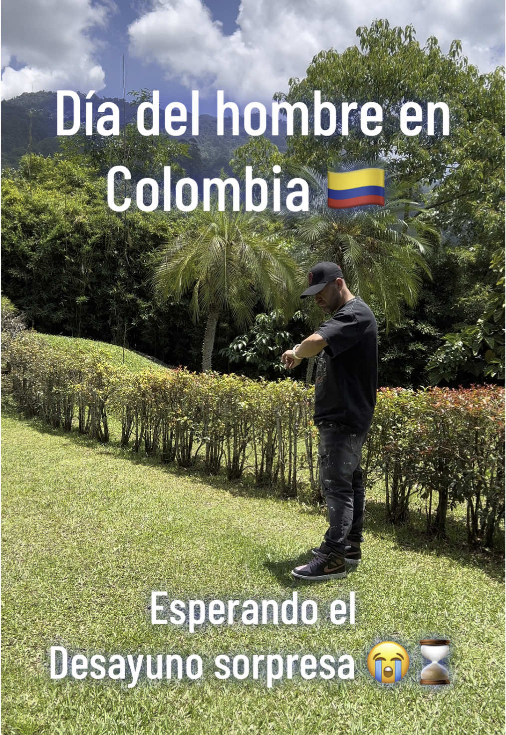 Seguimos esperando la sorpresa 😭😭😭⌛️⌛️⌛️ cuantos les esta pasando lo mismo #diadelhombre #esperando #desyunosorpresa #colombia #argentina🇦🇷  comentarios por favor a cuantos 