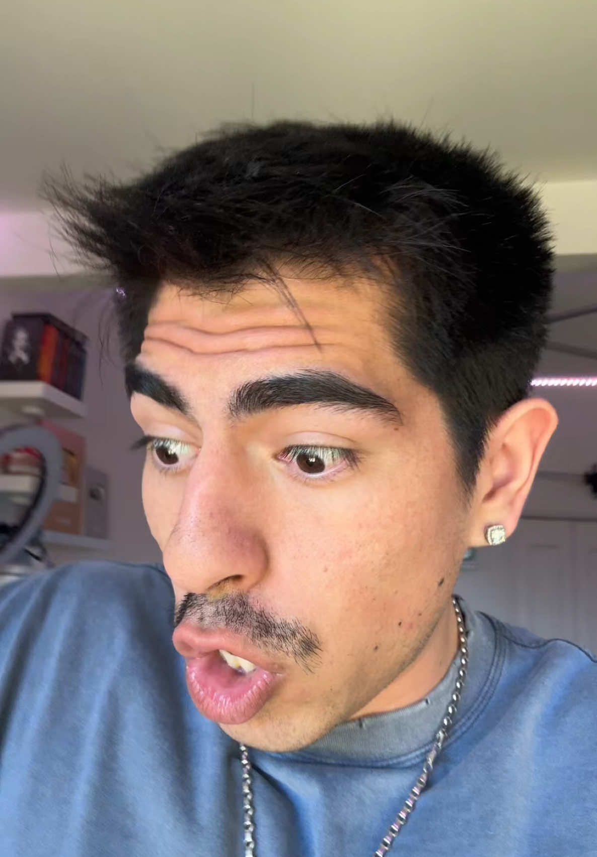 It did NOT look good 😭 (Twitch - AviAkbar)