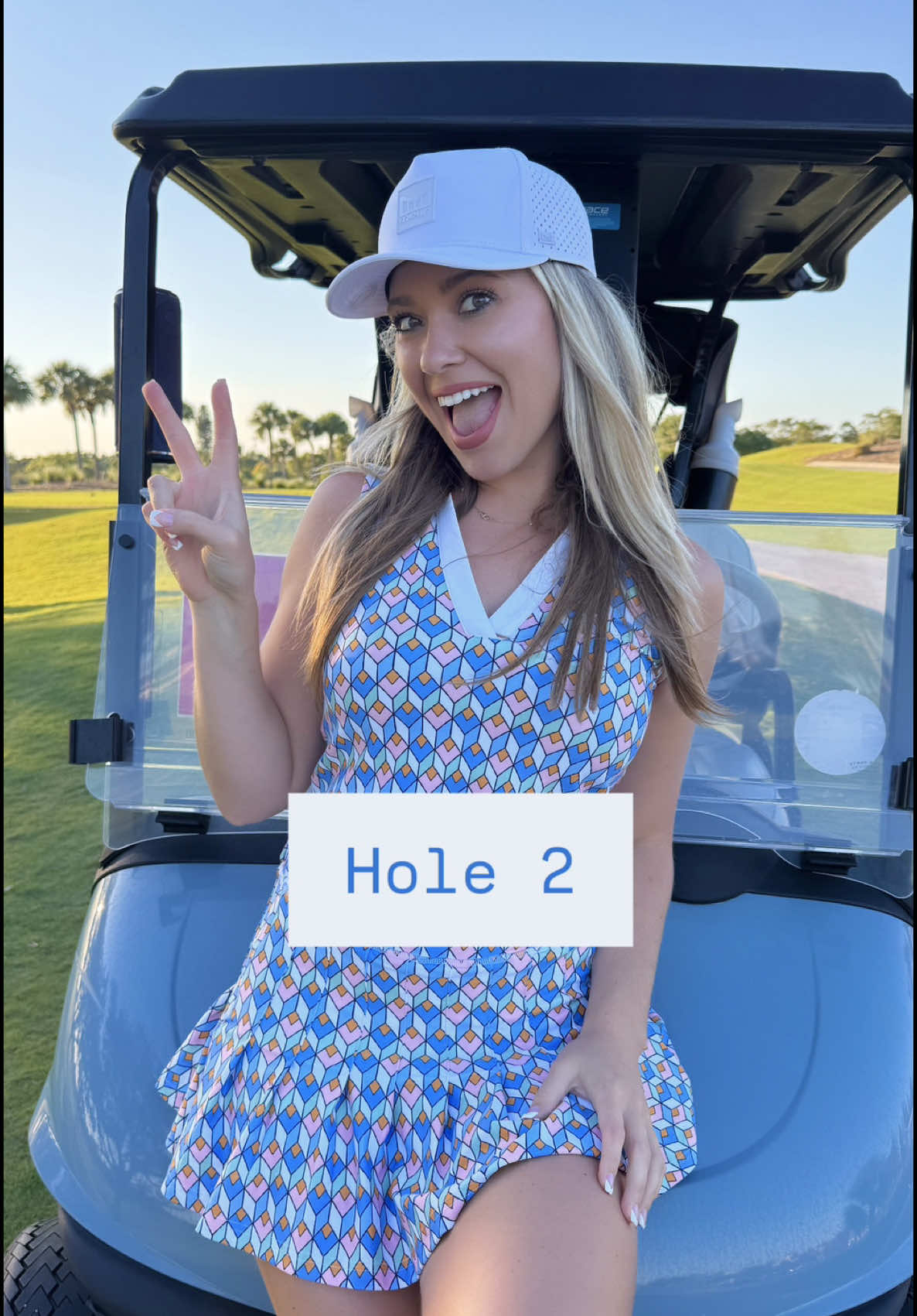 Play hole 2 with me at North Palm⛳️ Short par 4! 4 iron off the tee, which put us in a great position to hit the green with 128 yards out! Fairway✅ Green✅ what would you do on this hole? Play it safe or go for it?🏌️‍♀️😎 #golf #play #golfswing #par 