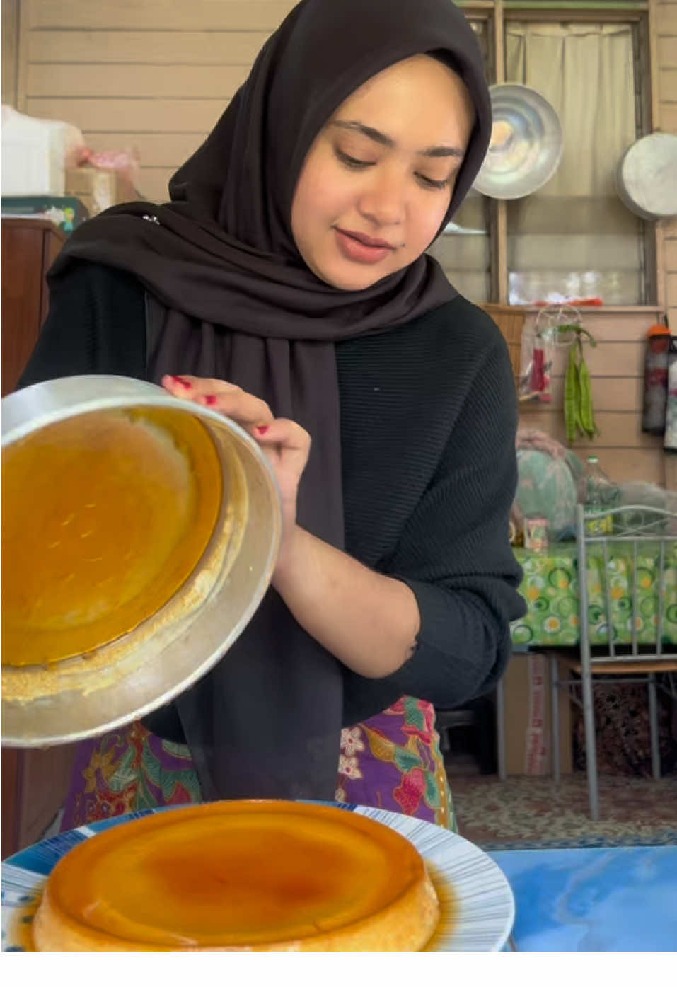 Puding caramel siap untuk berbuka. Makan sejuk-sejuk dapnya😍