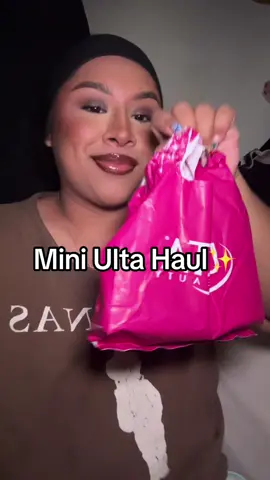 Me cheating lol 🤣😉 @Ulta Beauty  @elfcosmetics  @Half Magic  #ultahaul #makeupartist #makeupjunkie #beautyinfluencer #halfmagicbeauty #elfcosmetics #evanyc #ultabeauty 