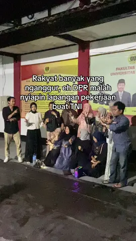 Waktu dan tempat dipersilahkan untuk berdiskusi.  #ruutni #tni #dpr 