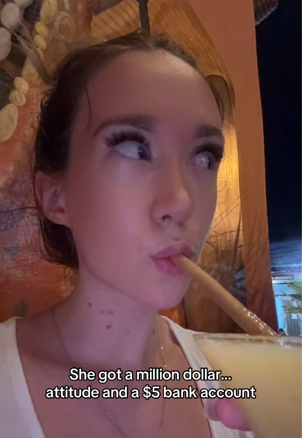 Sippin cocktails 🍸 