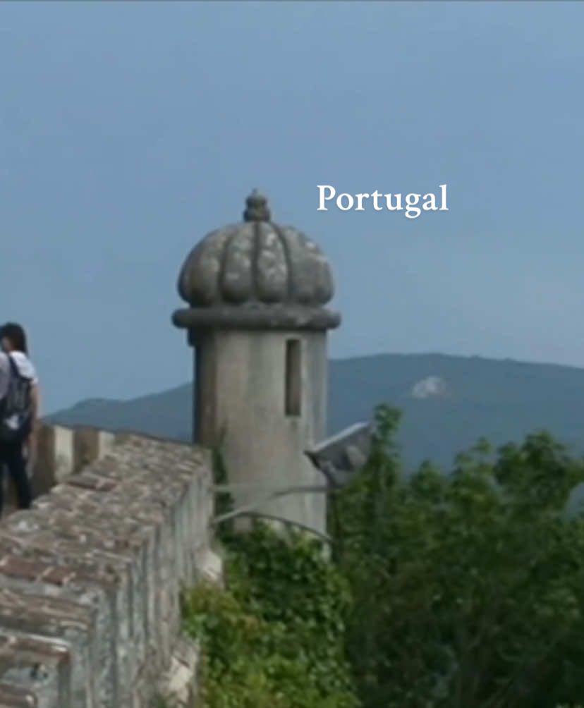 part 4. love them so much! btw I have a full video on youtube “luosay”, if you wanna see it 🤍 #filming #portugal #travellife #traveltiktok #oldcamera #portugaltravel #portugaltiktok 