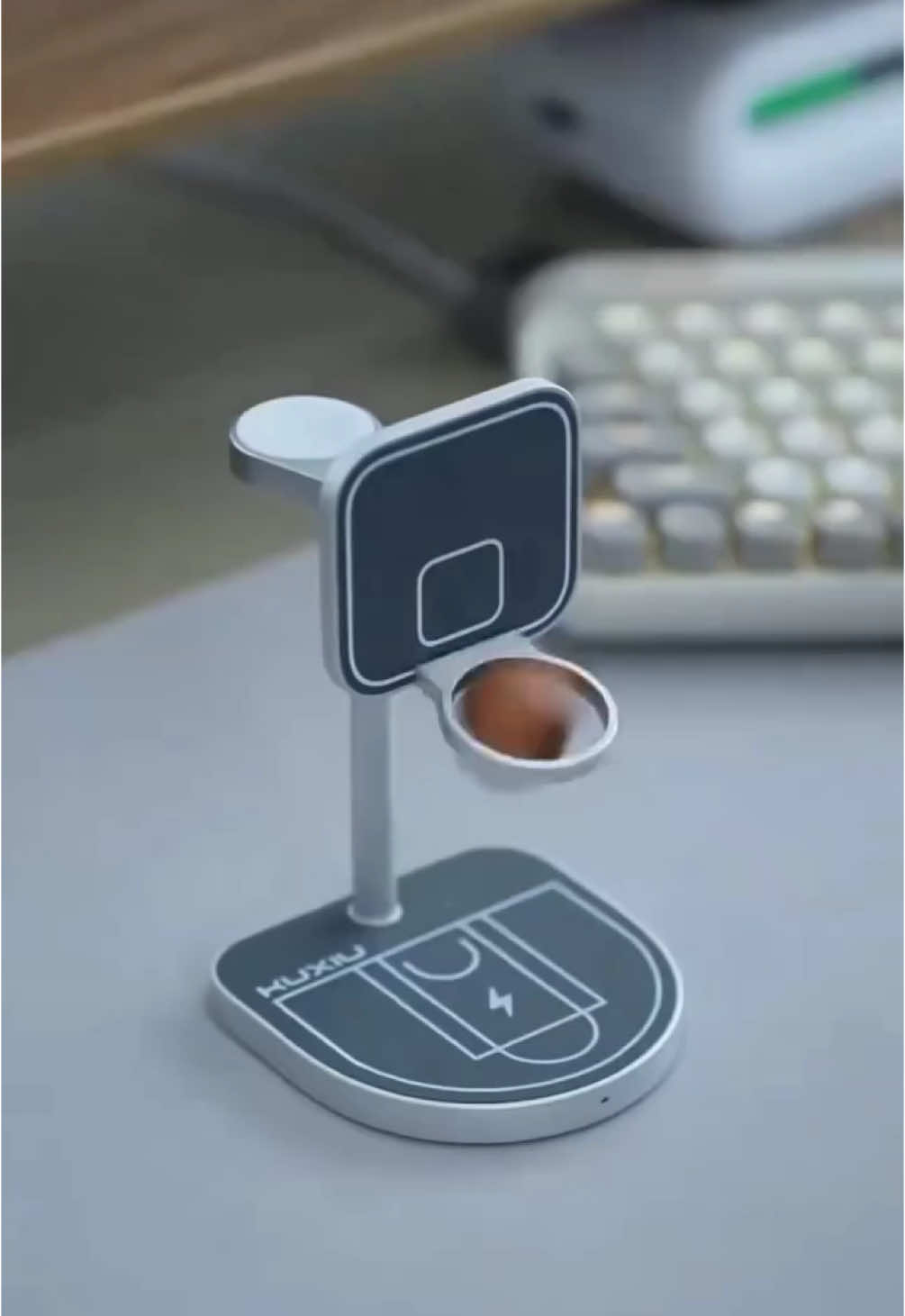 KUXIU 3-Point Power charges your iPhone, AirPods and Apple Watch all in one! #supplierinchina #productsupplier #sourcingfromchina #chinasupplier #dropshippingproducts #winningproducts #dropshippingagent #oneclickonlineservice 