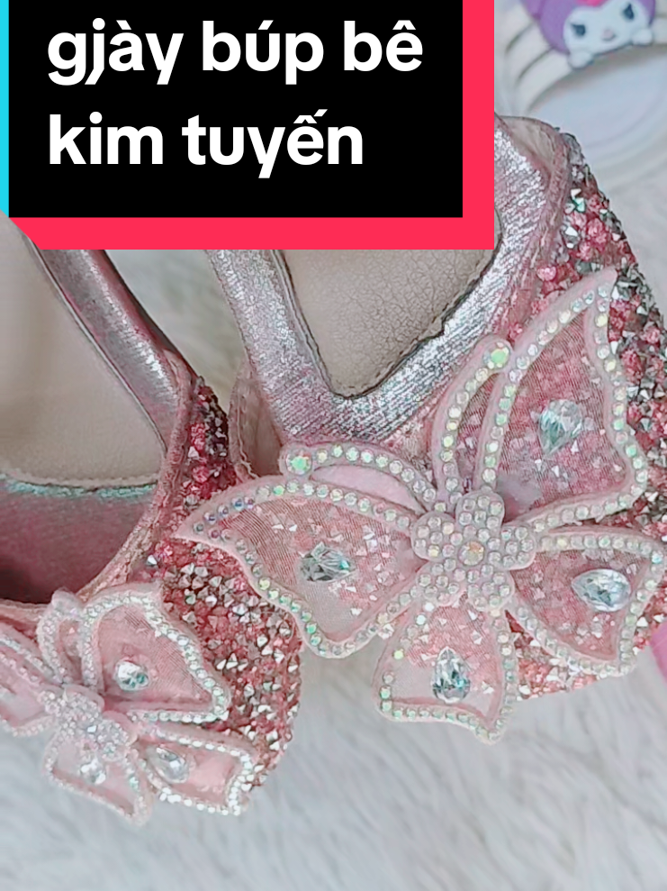 Giày búp bê công chúa quai đính cườm, kim tuyến lấp lánh, giày công chúa cho bé gái kim sa nơ bướm #trending #xuhuong #hot #deplabubu #giaychobe #giaycongchua #giaybupbe #fyp 