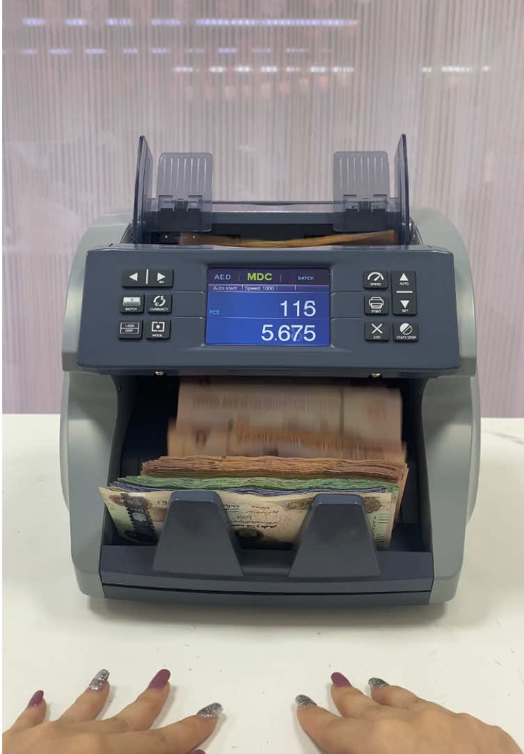 One machine to calculate the number of sheets and the amount #moneycounter #billcounter #money #cash #coutingmachine #quick 