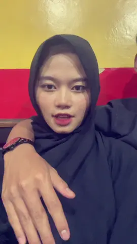 aman ya tangannya ga nyentuh ko,aku yang rasain🫶🏻🖤#fyp #couple #trending 