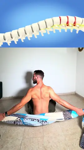 Descomprimir la columna lumbar alivia la presión sobre el disco herniado, reduce la irritación del nervio y favorece su recuperación. Estos ejercicios mejoran el espacio intervertebral y disminuyen el dolor sin forzar la zona. #pablopilatesreal #hernia #dolorlumbar #herniadiscal #herniadedisco #lumbago #backpain #dolordeespalda #yoga #Fitness 