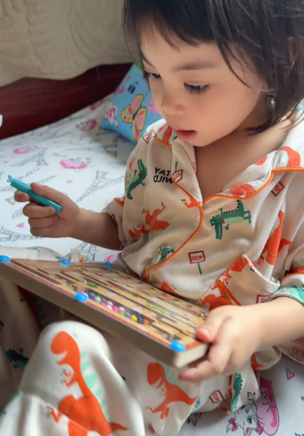 Magnetic color and number maze #zaliabeatrice #mazegame #colorandnumbermaze 