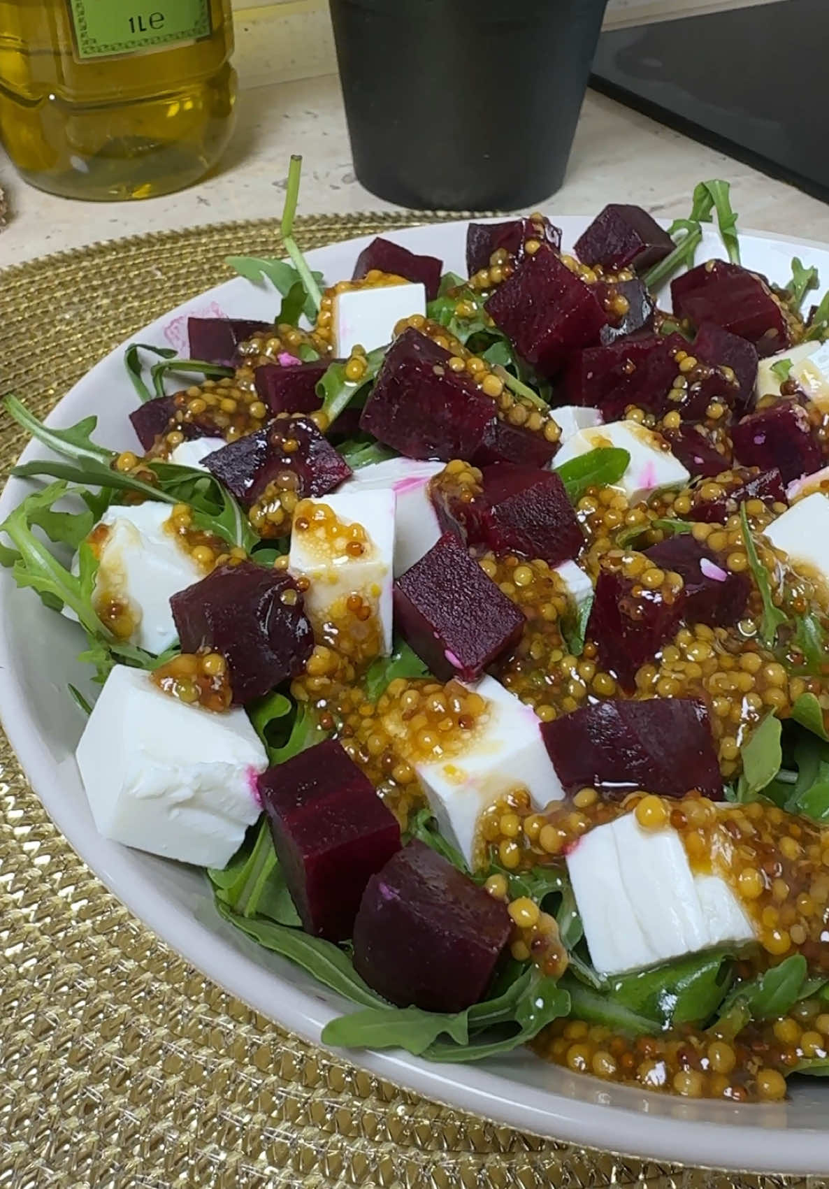 Салат з буряка та фети- простий корисний і смачний рецепт🥙 #салат #salad #буряк #фета #кориснехарчування  #швидкорецепт #домашнякухня #рецепт 