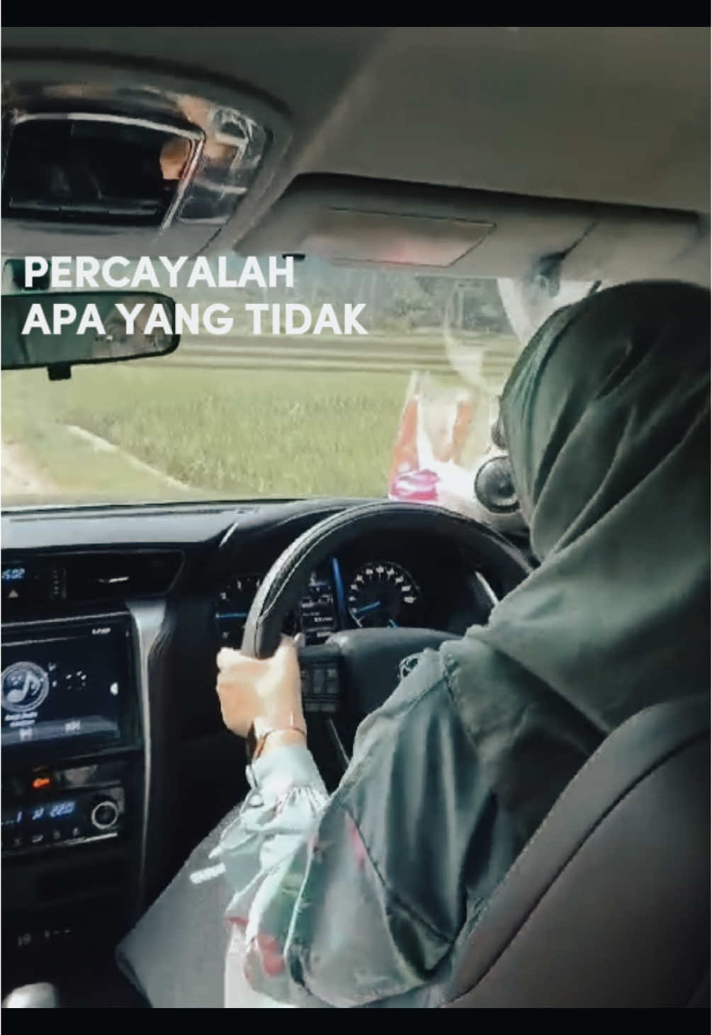 Perlahan mengembalikan SUV ini ke habitatnya #toyotafortuner #womandriving 