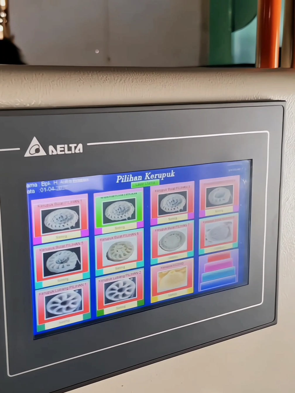 perdana lounching generasi touch screen 2025 lebih banyak fitur dan pembaharuan mecanikal .🧑‍🔧 #mesinkerupukkomputer #kerupukmawar #kerupukbandung #mesinkerupuklayarsentuh #mesinkerupukkomputerplc #mesinkerupuknkengineering #kerupuktiktok #tasikmalaya #fyp #fypシ゚ #ciamis #newgenertion 