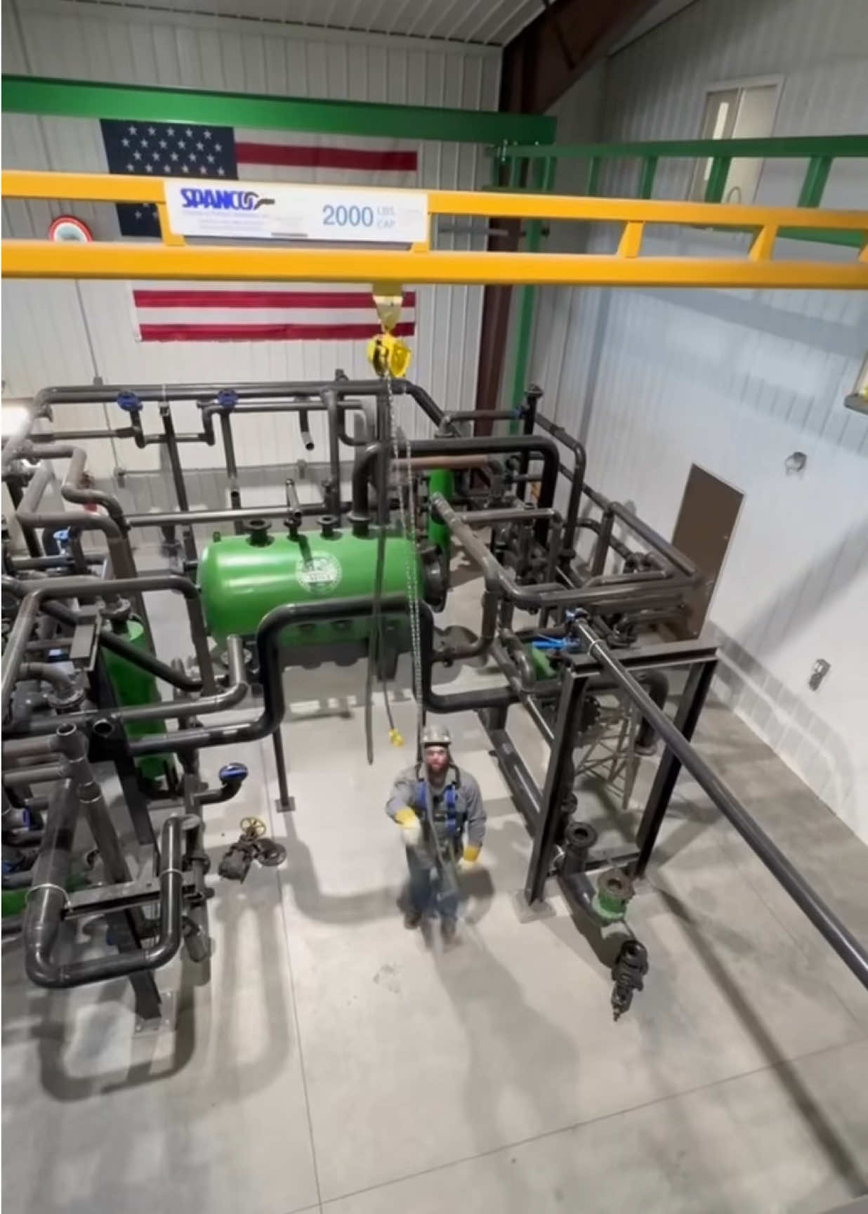 Train at the worlds largest job site simulator in the country! 🔽Hours of operations SUNDAY / CLOSED MONDAY-THURSDAY / 8:00am-4:30pm FRIDAY / 8:00-3:00pm SATURDAY / CLOSED For a more in DEPTH conversation about MWI, CALL or TEXT: • (417) 566-1446 #highpayingskills #Highpayingjobs #weldingschools #weldingeducation #tradeschool #learntoweld #weldingclasses #tradeskills #tradelife #midwest #weld #welder #welding #weldingtipsandtricks #BlueCollar