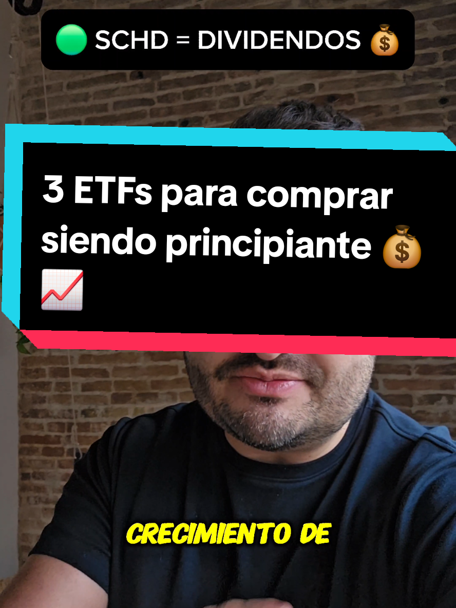 Tips diarios de vida y de inversión para ayudarlo a lograr la libertad financiera  #creatorsearchinsights  #finanzas #inversiones #wealth #riqueza #etfs #comoinvertir #libertadfinanciera #acciones  Si tuviera que volver a empezar de cero en las inversiones, estos son los 3 ETFs principales en los que me enfocaría para simplificar mis inversiones y maximizar mis ganancias Si usted no sabe que es un ETF, hoy, yo se lo explico. Un ETF es como una canasta que agrupa las acciones de cientos de empresas diferentes, y como su dinero está invertido en muchas empresas a la vez, el riesgo es más bajo porque para que al ETF le vaya mal, le tendría que ir mal a la mayoría de las empresas que lo componen. Si ya ha visto mis otros videos, entonces sabe que estoy obsesionado con invertir, con hablar de inversiones, de interés compuesto y que llevo más de 10 años haciéndolo Lo que quiero lograr es que la mayor cantidad de gente posible en America Latina, España y el mundo, empoecen a invertir para que se jubilen, siendo millonarios o simplemente para que logreb la libertad financiera Entonces, le recomiendo estos ETFs y le recomiendo que guarde este video para después Número 1: SCHD El SCHD es un ETF de dividendos que sigue el Dow Jones Dividend 100 INDEX y está compuest por 100 empresas sólidas de Estados Unidos con un historial consustende de pagos y crecimiento de dividendos. Ha crecido menos en los últimos años que los otros dos ETFs que le voy a recomendar pero el pago de dividendos ha sido consistente lo que le permitirá generar ingresos pasivos por sus inversiones Número 2: QQQ El QQQ es un ETF con un poco más de riesgo porque se enfoca bastante en empresas de tecnología. Estamos hablando de gigantes como NVIDIA, AMAZON y MICROSOFT Sin embargo, aunque el QQQ puede ser más volatil, si usted hubiera invertido en este ETF hace 5 años, hoy estaría celebrando una ganancia de más del 130% lo que hace que este ETF sea una pieza clave en su portafolio de inversión  Número 3: VT Para que su dinero no dependa únicamente de la economía de Estados Unidos, El VT es un ETF que incluye acciones de más de 9 mil empresas en más de 40 países del mundo. Estamos hablando de apostarle tanto a economías desarrolladas como a mercados emergentes en un ETF. Si usted hubiera invertido en el VT hace 5 años, hoy estaría celebrando una ganancia de más del 60%. Menos que el QQQ pero en un ETF más diversificado compuesto por los principales jugadores de la economía global. Haga que este video sea su motivación para empezar a invertir y no dejar que se le pase la vida sin hacerlo. Y no saque las típicas disculpas básicas, es que no me alcanza, es que eso es sólo para los ricos. Eso es bullshit. Incluso $200 dólares al mes invertidos correctamente por 30 años harían que usted se jubile con un millón de dólares de capital Deje de quejarse de los multimillonarios y entienda que al invertir, usted está haciendo que los multimillonarios trabajen para usted. Y bueno, ya tenemos el plan, ajora a ejecutarlo