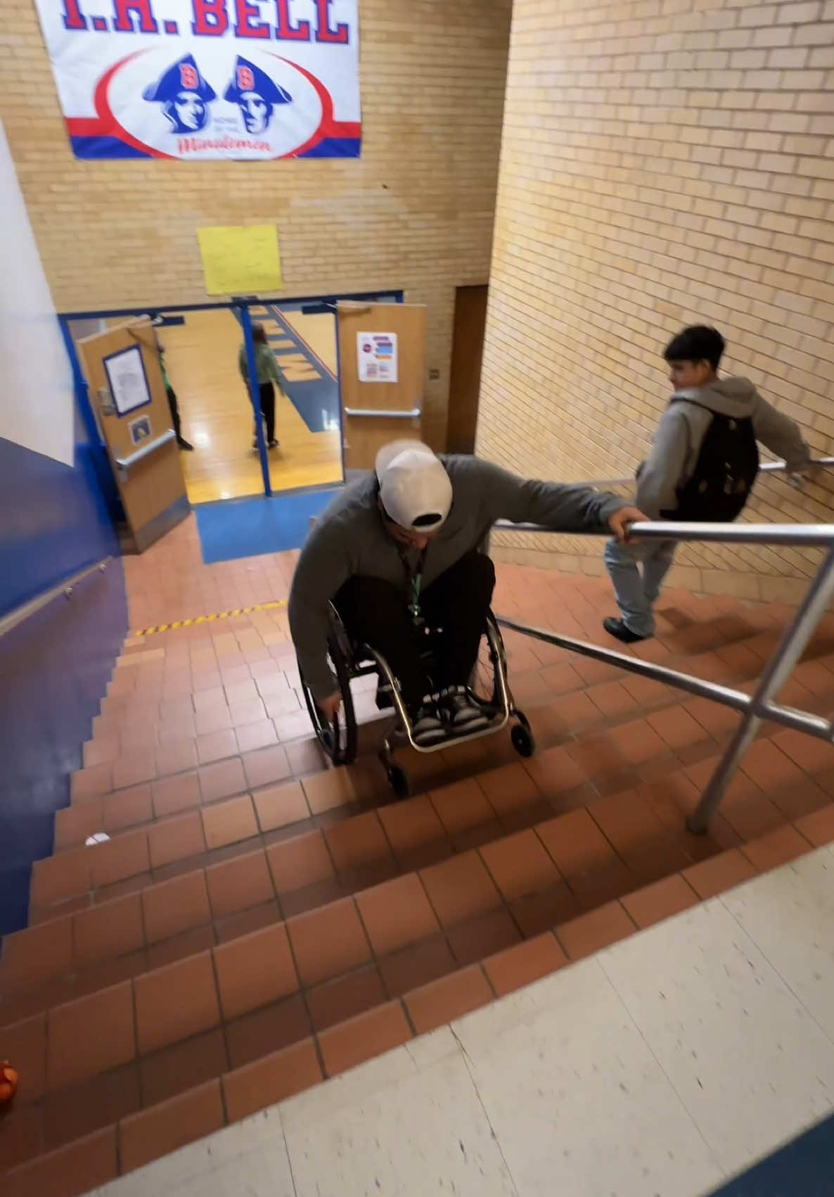 Day in the life as a paralyzed man‼️  #fyp #paralyzed #wheelchairlife #dayinmylife 