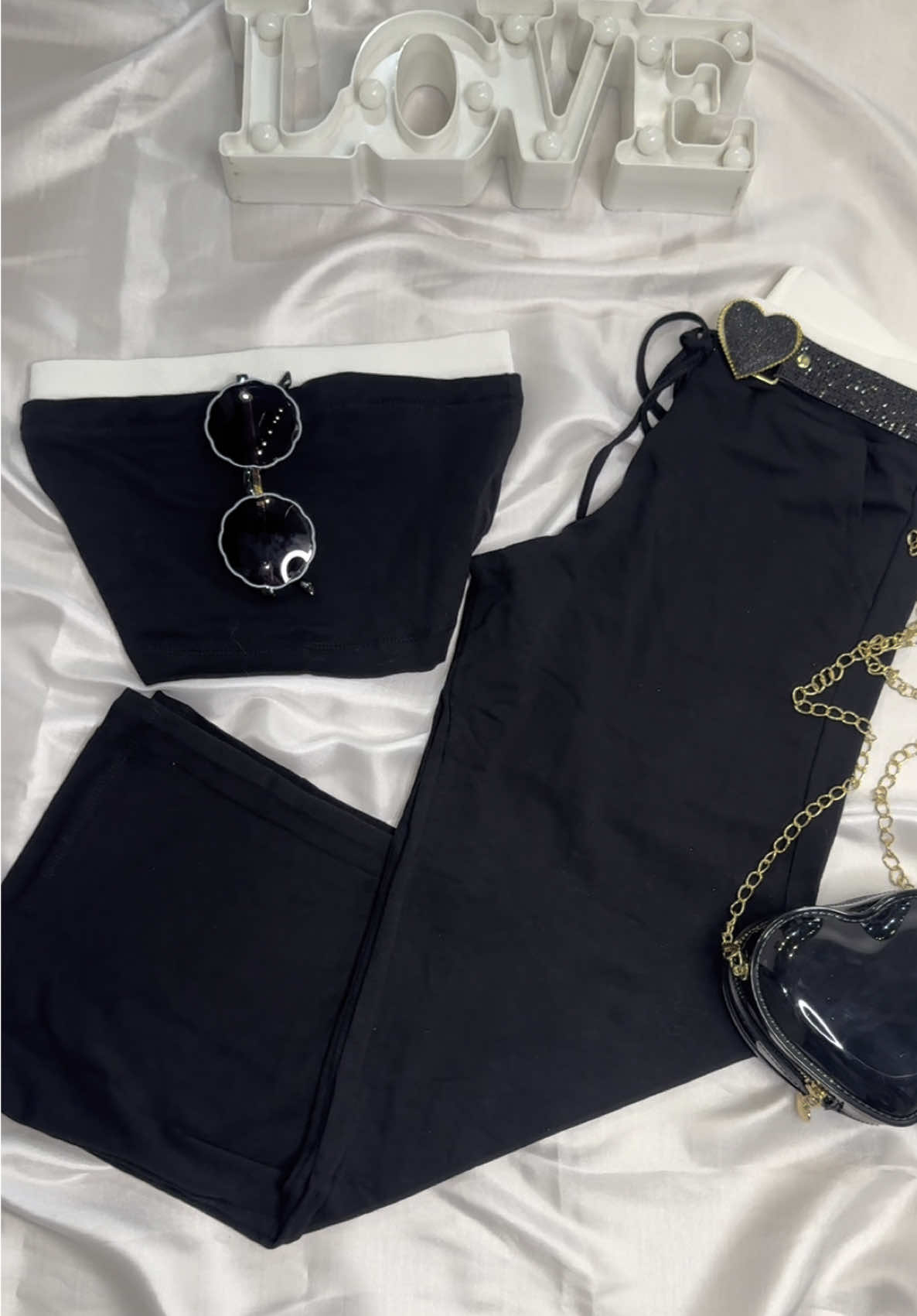 LANÇAMENTO 🫶🏻 Disponível 8 ao 18 R$159,99 Roupas estilosas para meninas  Compre pelo site (link no perfil)  www.gatinhasteen.com.br Enviamos para todo Brasil pelo correio  #lançamento #paty #look #outfit #fyy #fypp #modafeminina 