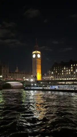 LONDON #london #bigben #buckinghampalace #forupage #fyp #edit ##riverthames 