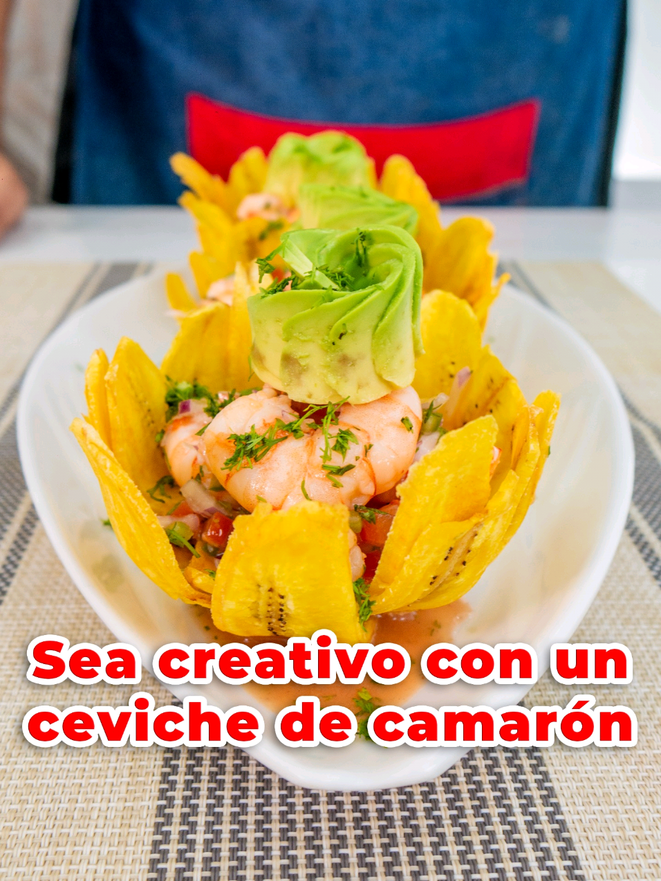 Cuando le pides al Chef que sea creativo con un ceviche de camarón. 🤤✨ #chef #cheflife #gastronomia 