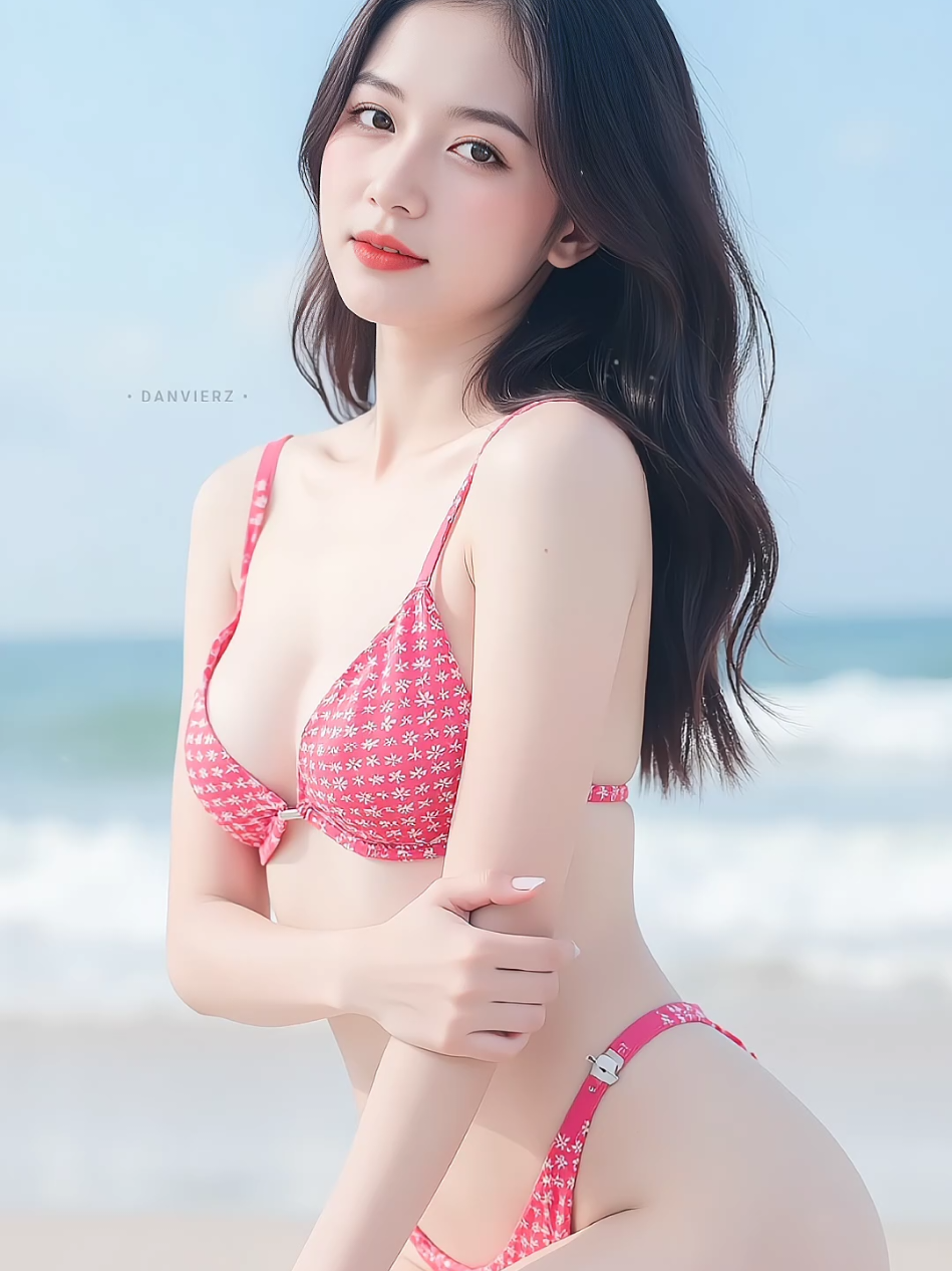 Beach day. #beautifulgirl #beautifulwoman #cutegirl #photography #girl #cute #beauty 