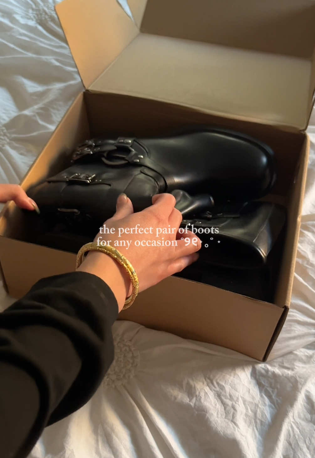 & it’s on sale rn 🤭 they r so comfortable!  #amazonfinds #motoboots #boots #fashion #fashionfinds 