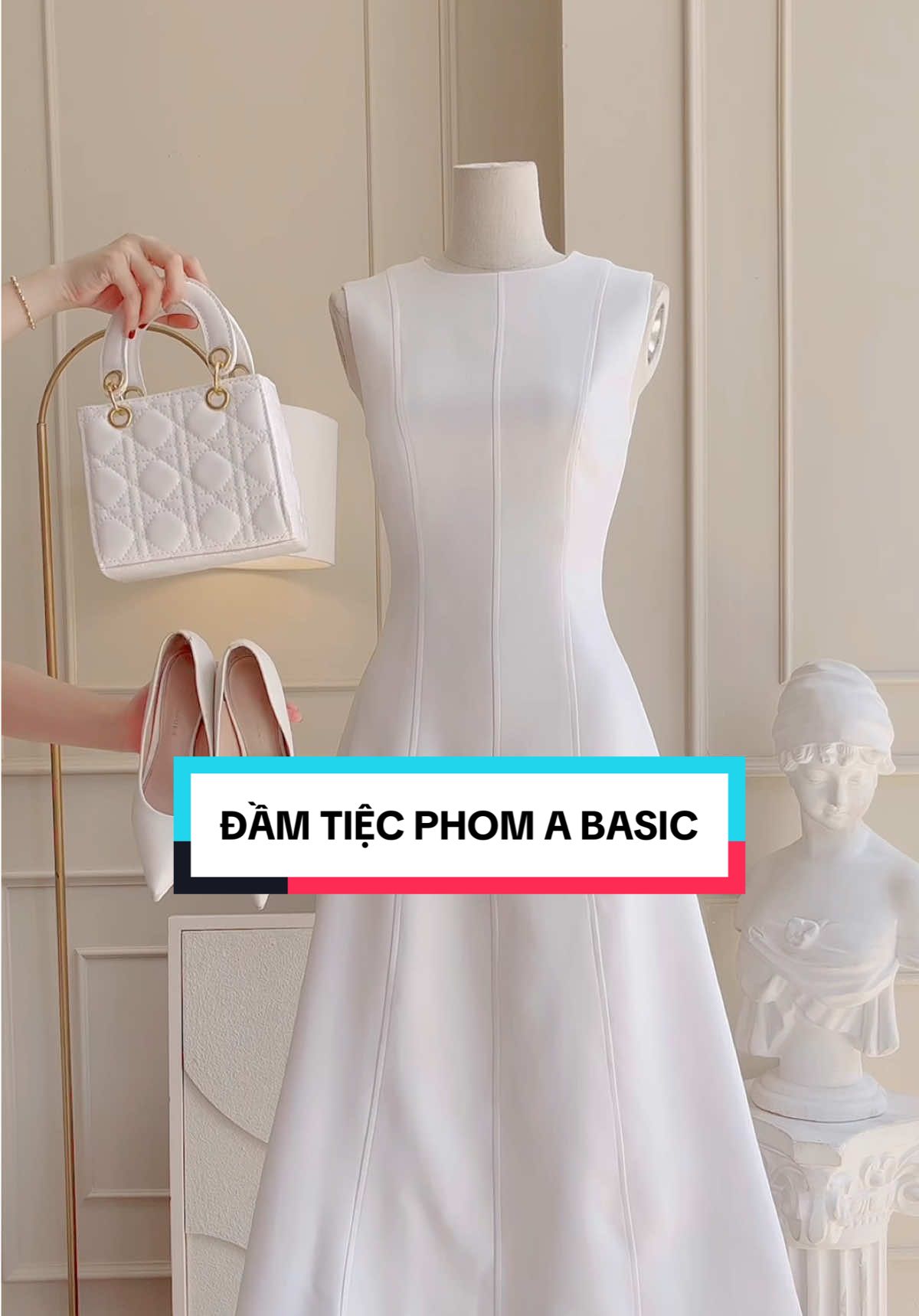 Đầm dự tiệc dài xòe cổ tròn - D4253A ✨ ĐẦM TIỆC PHOM A BASIC - dành cho các cô nàng yêu thích sự đơn giản nhưng vẫn không kém phần sang trọng 🥰✨ #bbstores #bbstoresvn #thoitrangnu #dam #damdutiec #vayditiec #trending 