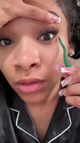 lol #evadiamondj #fyp #relateable #doingmylashes #grwm #birthdayvlog #