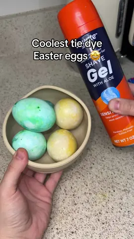 Egg-celent Easter DIY! You can also use Cool Whip so they are edible! 🤩 #eastereggs #easterdiy #easterideas #dyingeastereggs #eggcoloring