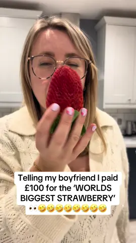 ‘You spent £100 on two strawberries’ 🤣🤣🤣🤣🤣🤣 #fyp #boyfriend #couple #foryoupagе 