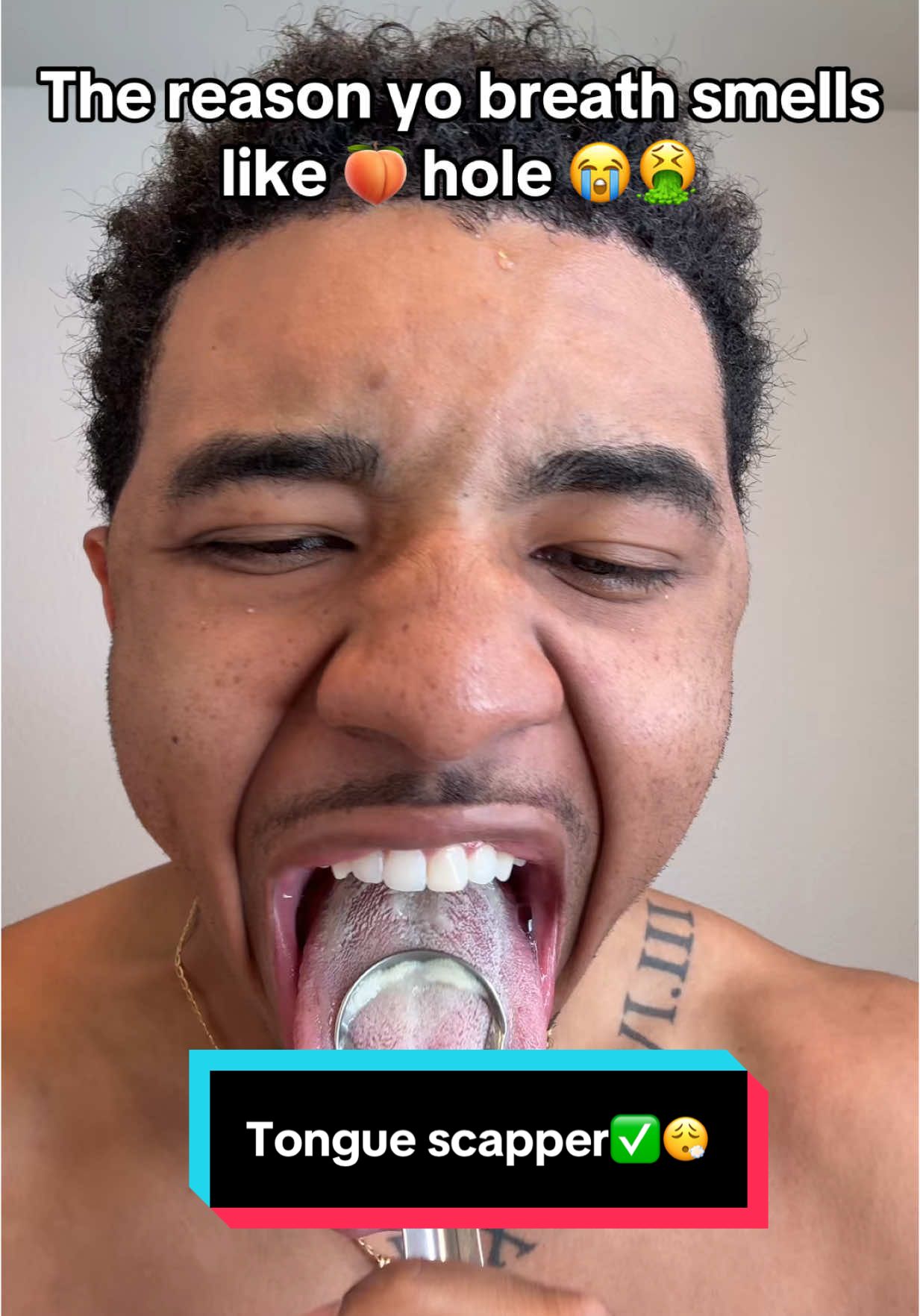 This is the reason your breath smells like poop😭#tiktokmademebuyit #tiktokmarketplace #tiktokshop #tongue #tonguescapper #badbreath #plaque 