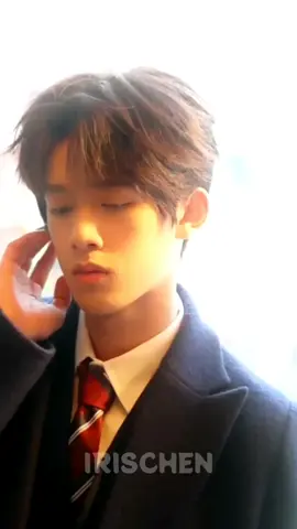 ต้าเกอหล่อมาก #tf家族 #tffamily #tffamily🇨🇳💫 #tffamily_4th_generation #tf家族练习生🤴🌷 #tf家族练习生 #tf家族四代 #ไอดอลจีน #官俊臣 #guanjunchen #กวนจวิ้นเฉิน 