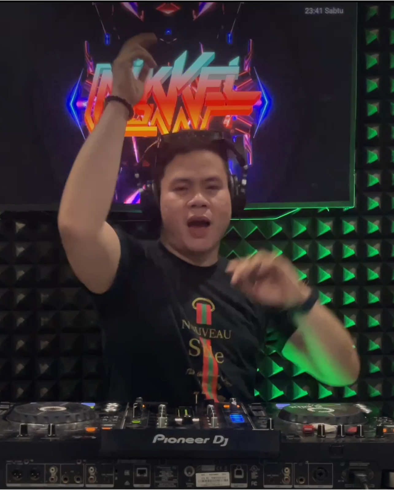 Onyott lor😎💃🔥🚀#fypシ゚viral #tranding #djnikkelvolt2 #djglowing #djpalembang #dj2025 #trandingtiktok #djgacor #soundviral #djfunkot #soundviral @𝐃𝐣 𝐍𝐢𝐊𝐞𝐋𝐆𝐥𝐨𝐰𝐢𝐧𝐠 